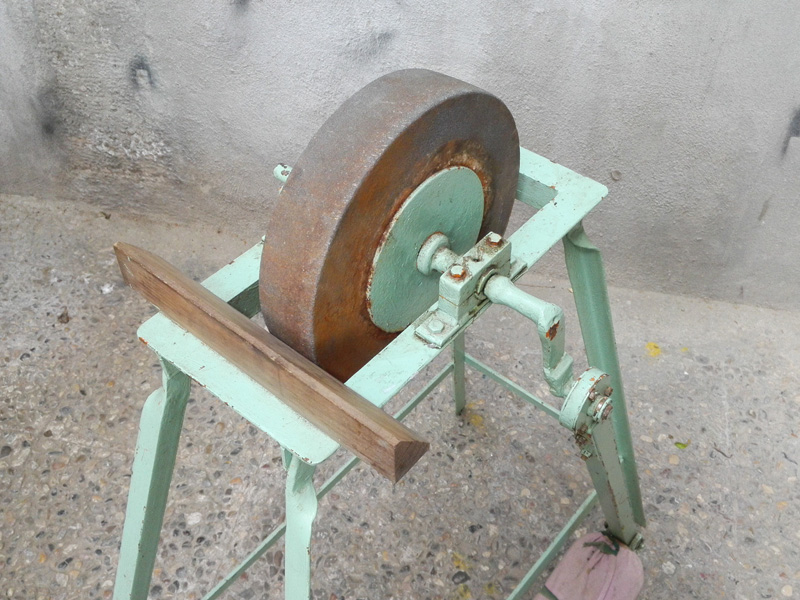 maquina afilador cuchillos amoladora hierro piedra 77_5-94x40-73x20-30-42 1u